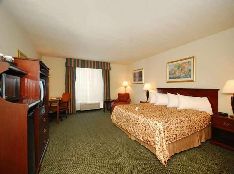 Best Western Annawan Inn Bagian luar foto